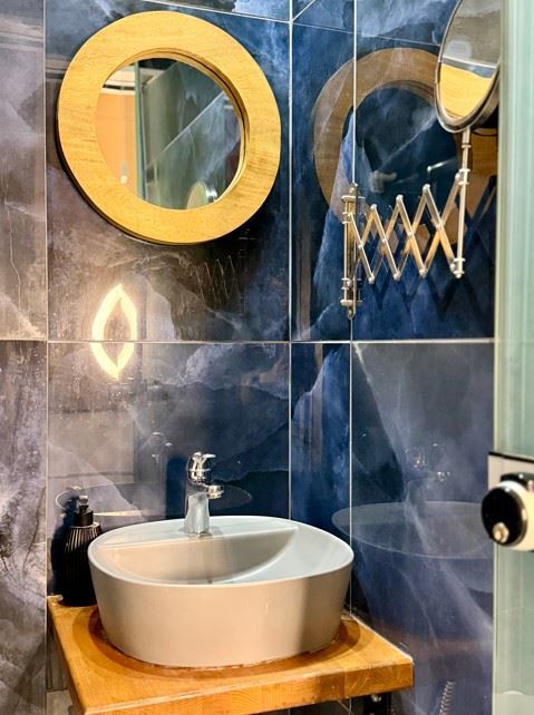 Double Room Bathroom
